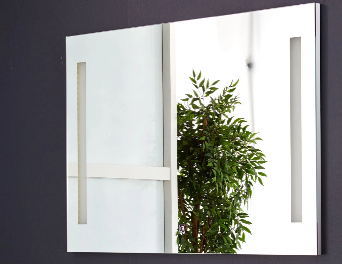 5417 Slimline spejl 100x70 cm. med LED lys. Fra SPA Kompagniet.