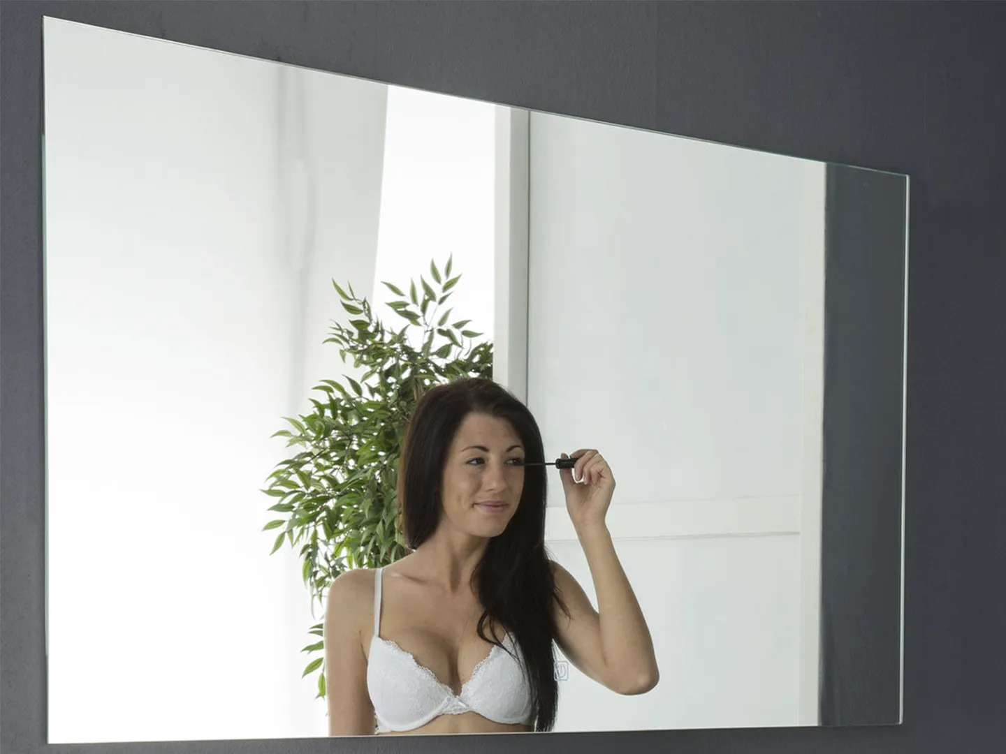 5434 Krystal spejl 150 x 90 cm. Fra SPA Kompagniet.