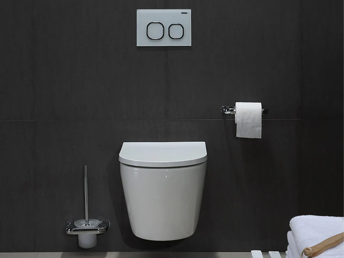 Nordkap rimless toilet Egernsund med Grohe cisterne fra SPA Kompagniet.