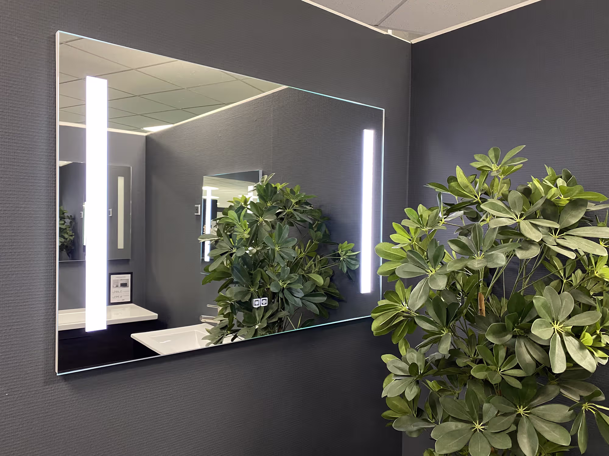 Spejl med antidug LED lys