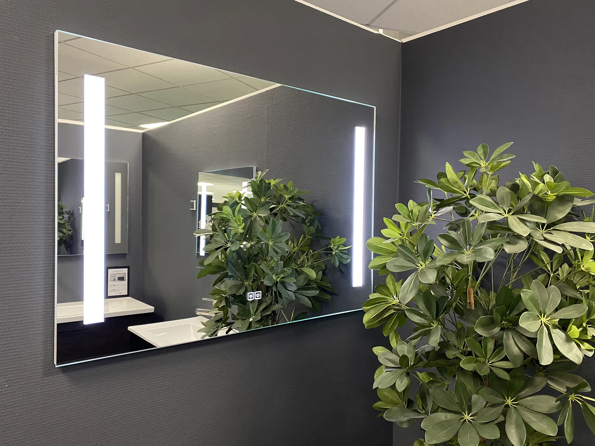 Spejl med antidug LED lys